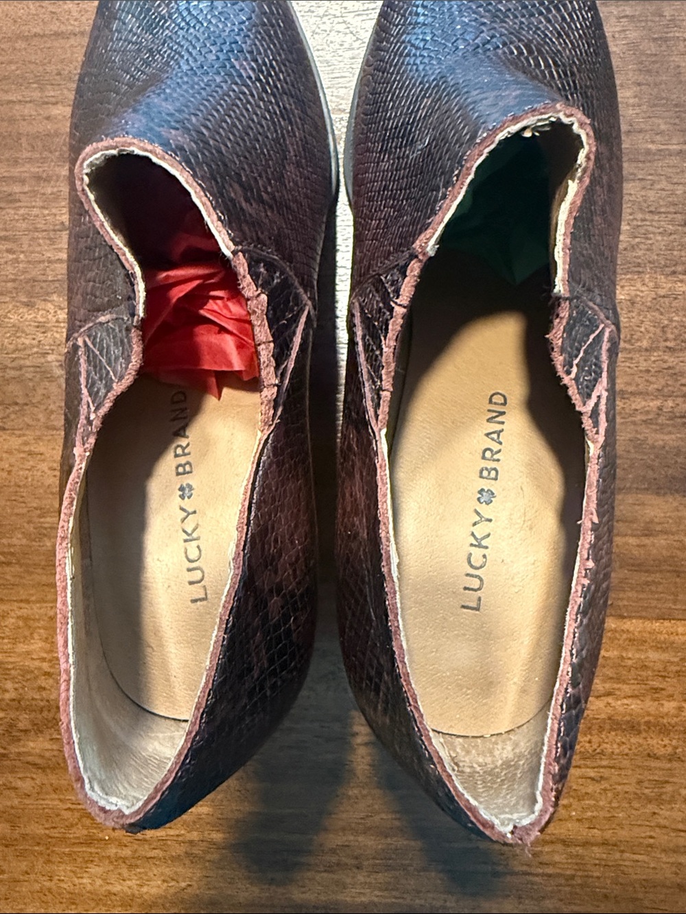 Lucky Brand Wine Textured Pointed Block Heel Ankle Booties - Picture 4 of 5